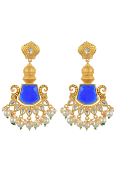 Gold earrings