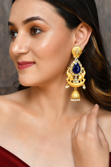 Gold earrings