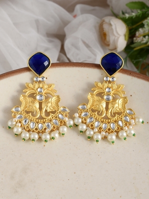Gold earrings 1