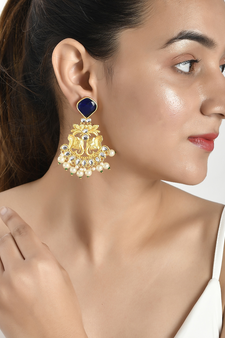 Gold earrings