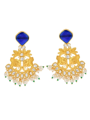 Gold earrings 3