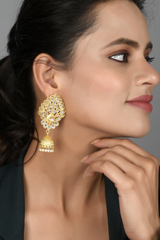 Gold earrings