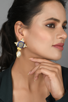 Gold earrings