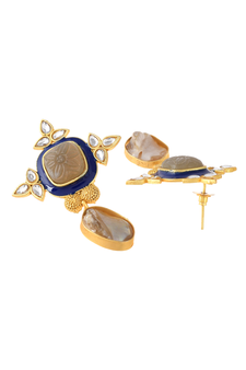 Gold earrings