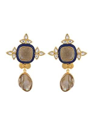 Gold earrings 4