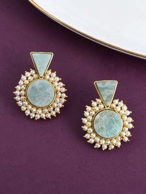 Gold earrings 1
