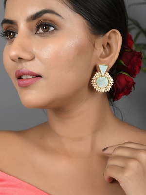 Gold earrings 2