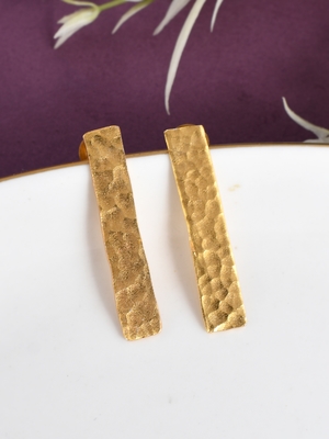 Gold earrings 1