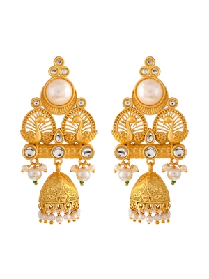 Gold earrings 3