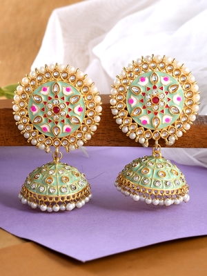 Green earrings 1