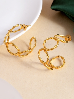 Gold earrings 1