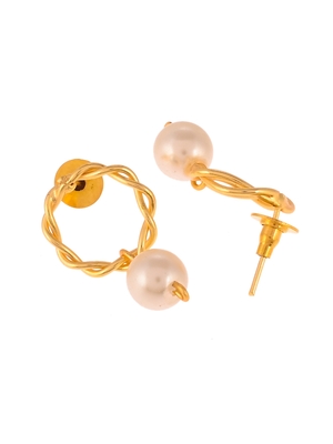 Gold earrings 4