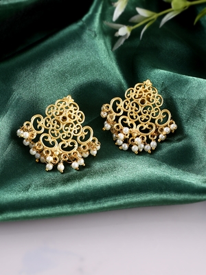 Gold earrings 1