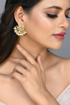 Gold earrings