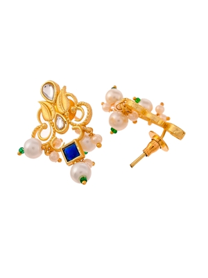 Gold earrings 3