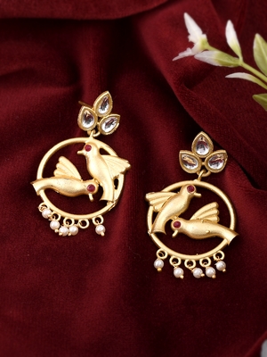 Gold earrings 1