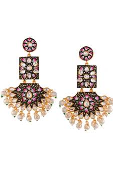 Gold earrings