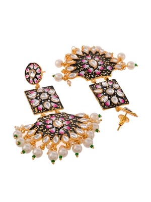 Gold earrings 4
