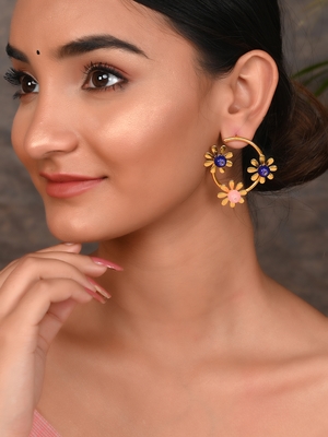 Gold earrings 2