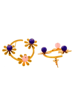 Gold earrings 3