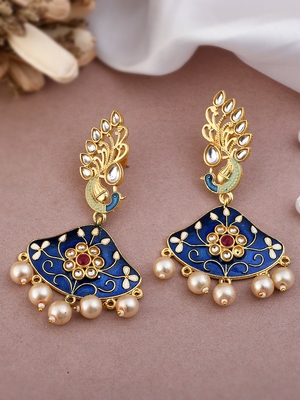Gold earrings 1