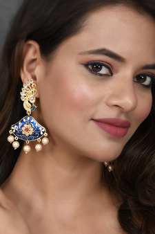 Gold earrings