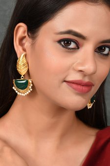 Gold earrings