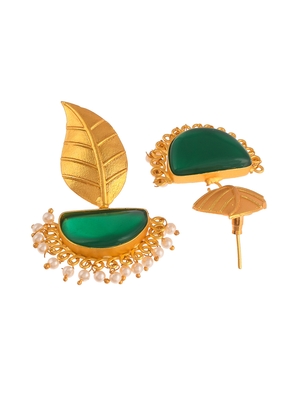 Gold earrings 4
