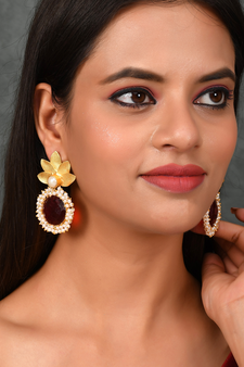 Gold earrings