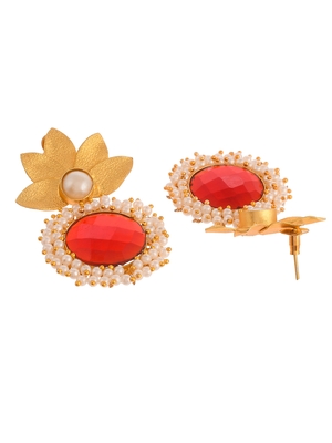 Gold earrings 4