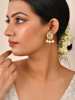 Gold earrings 2