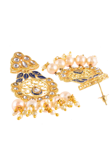 Gold earrings