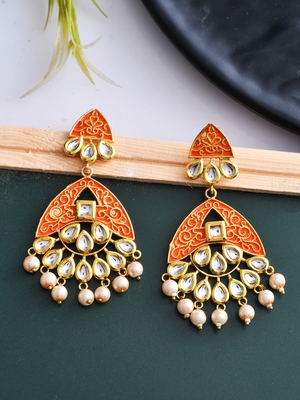 Gold earrings 1