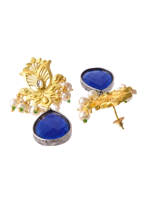 Gold earrings 3