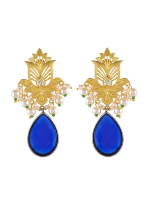 Gold earrings 4