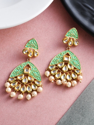 Gold earrings 1