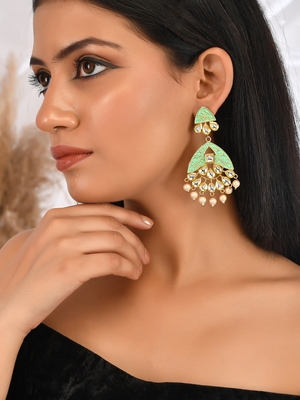 Gold earrings 2