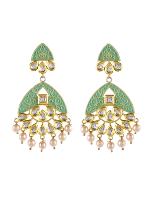 Gold earrings 3