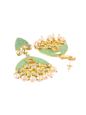Gold earrings 4