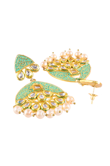 Gold earrings