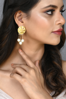 Gold earrings