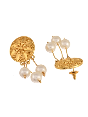 Gold earrings 4