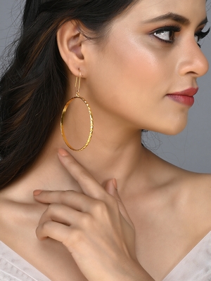 Gold earrings 2