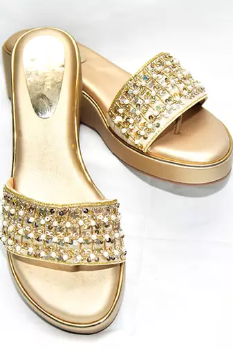 Amorr Gold Heels