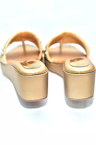 Amorr Gold Heels