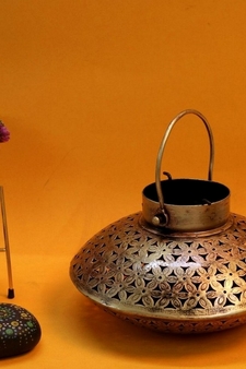 Trinity Craft Iron Decchi Burner & Tea Light Holder |Table Decor | Wall Decor | Table showpiece | Home Showpiece