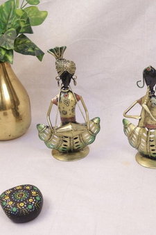 Trinity Craft Iron Multicolour Couple Musician T-Light Holder | Table Decor | Wall Decor |Table showpiece Home Showpiece