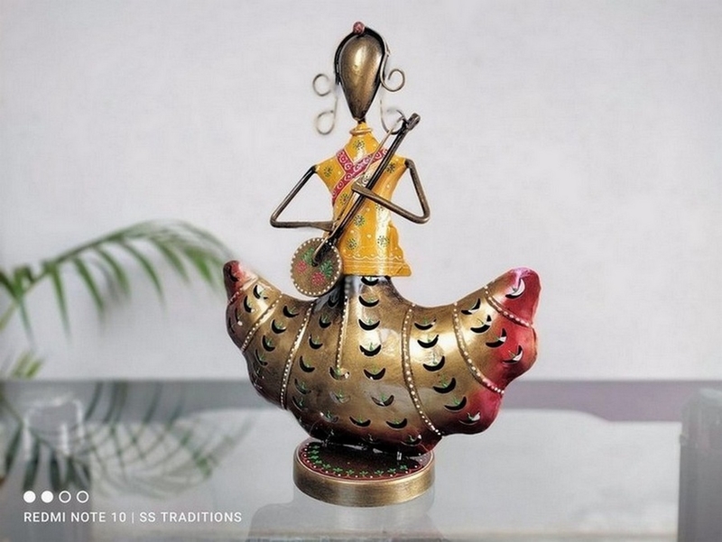 Trinity Craft Iron Multicolour Couple Musician T-Light Holder | Table Decor | Wall Decor |Table showpiece Home Showpiece