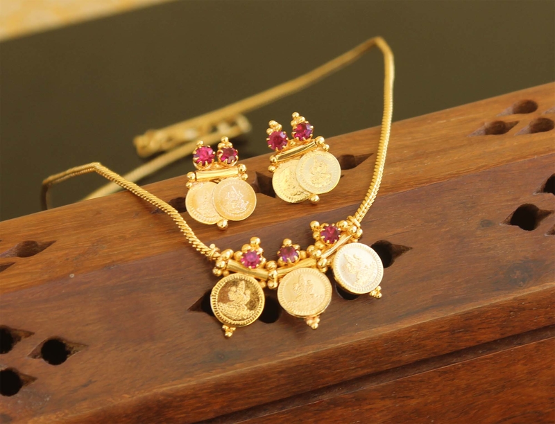 Gold plated coin necklace