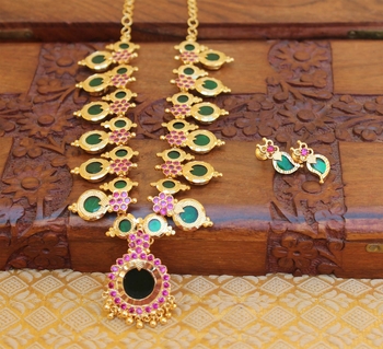 Kerala traditional high gold palakka green necklace set 1